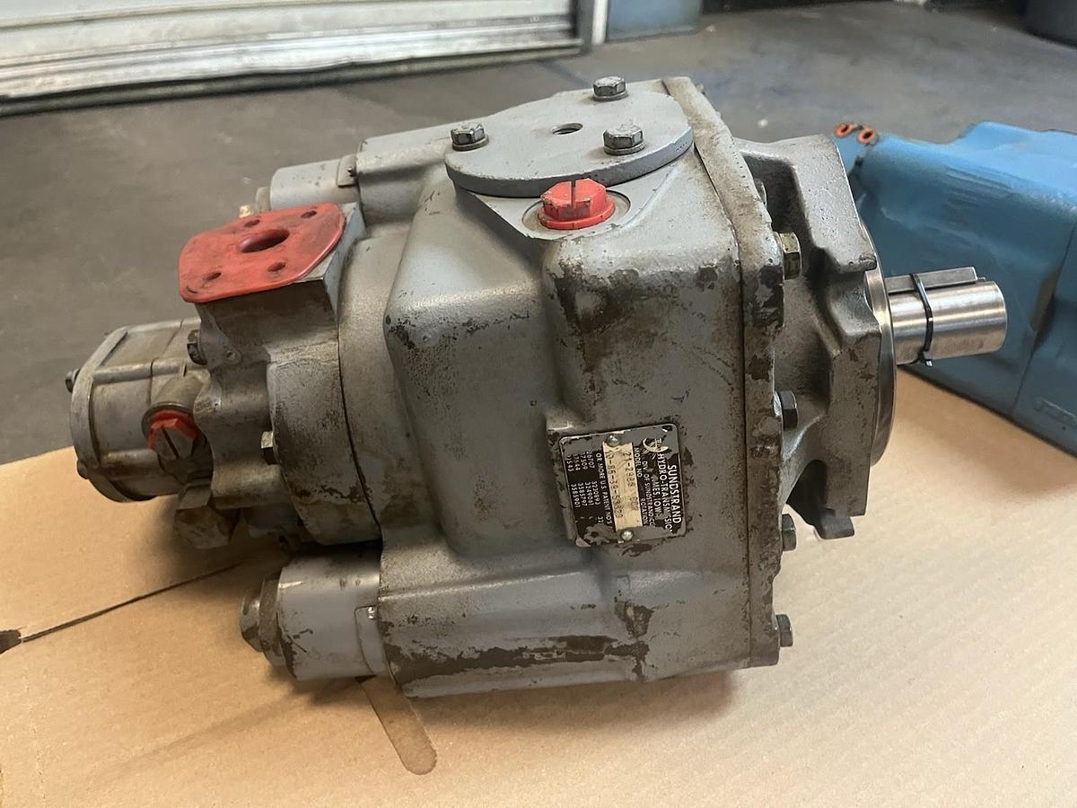 Used SUNDSTRAND,21-2996-CCW-10-85-39-53629,PISTON PUMP