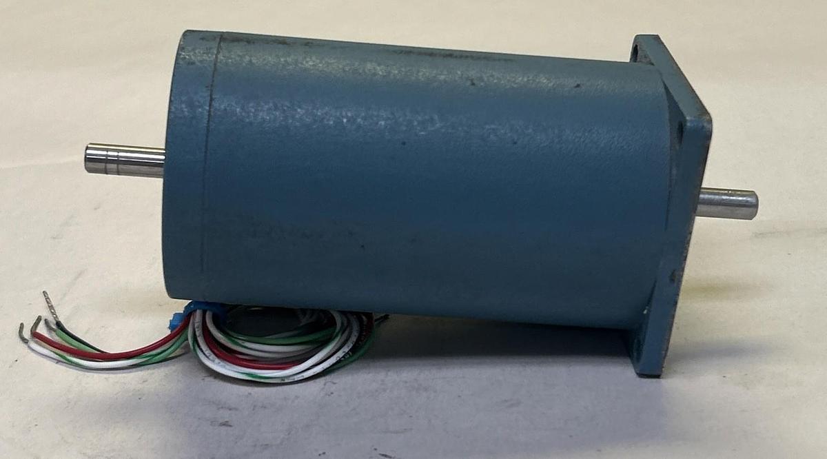 Used SUPERIOR ELECTRIC,M063-FD09E,SYNCHRONOUS STEPPING MOTOR