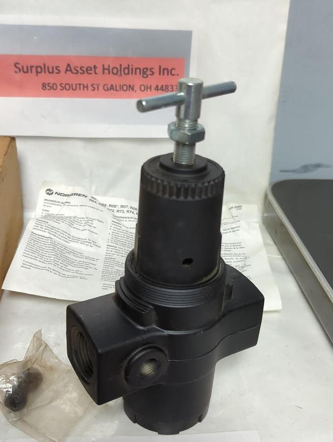 NORGREN,R17-601-NNLA,3/4 INCH REGULATOR INLET 300PSIG OUTLET 125PSIG NOS