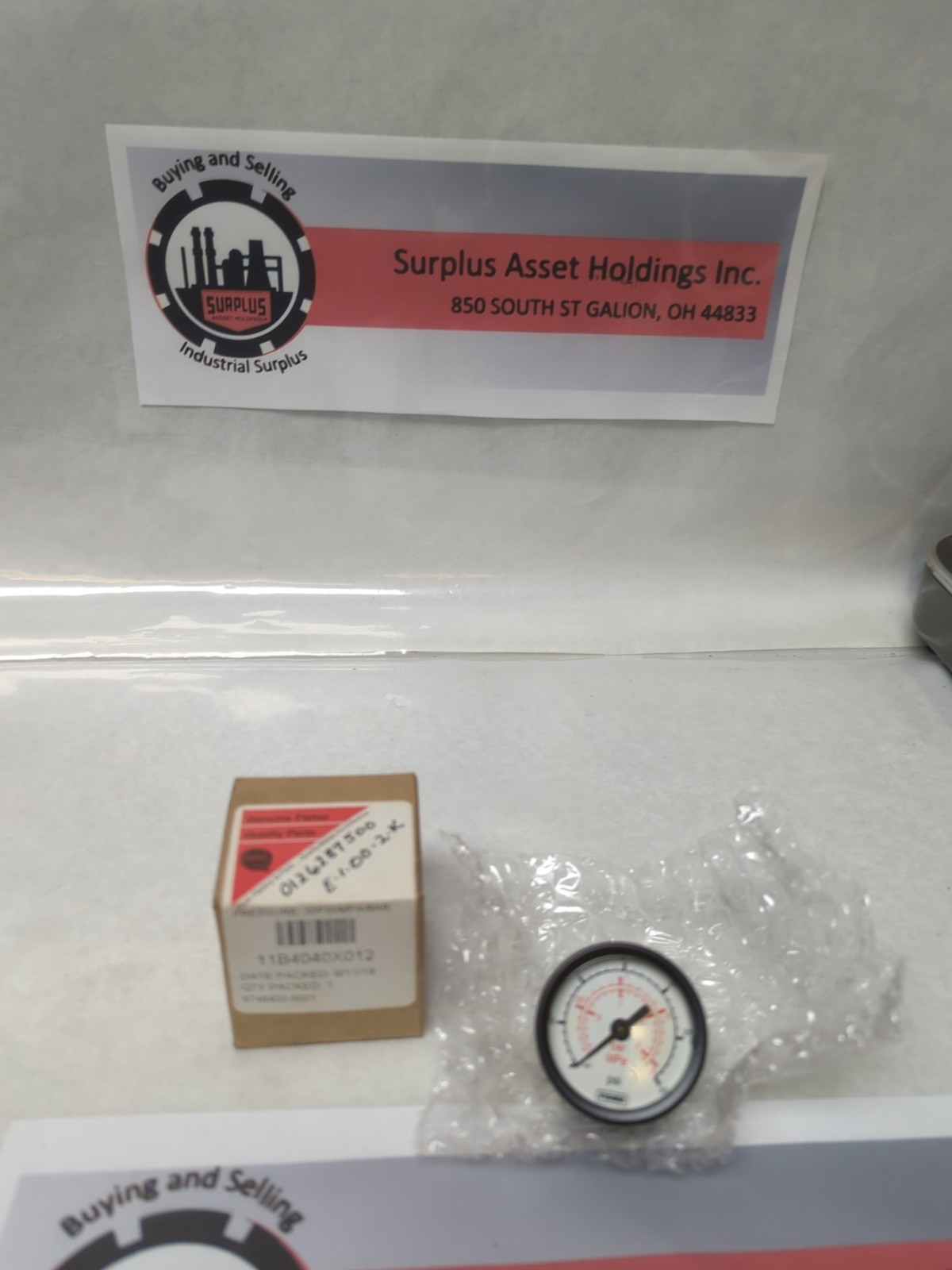 FISHER,11B4040X12,PRESSURE GAUGE 30PSI/MPA/BAR NOS