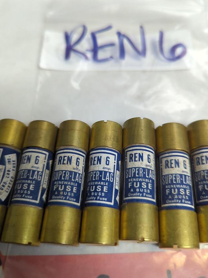 COOPER BUSSMANN,REN6,RENEWABLE 6 AMP FUSE LOT OF 8 PRE-OWNED