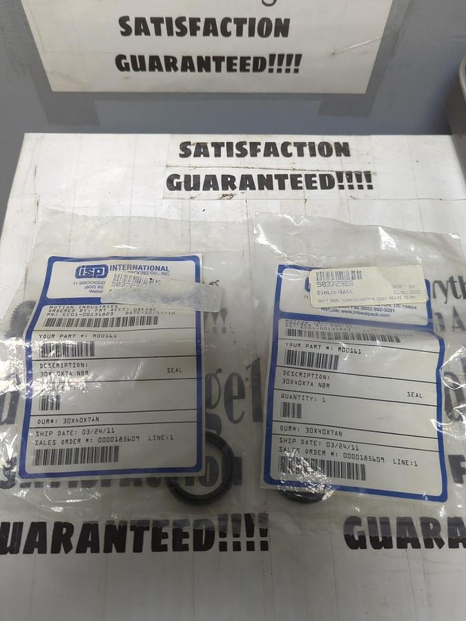 NBR,30X40X7A,SEALS LOT OF 2 NOS