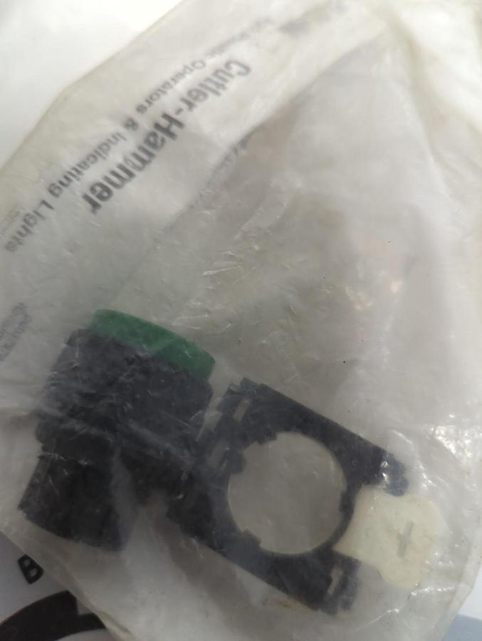 EATON,E22EB3,SERIES A1 PUSH BUTTON GREEN NON-ILLUMINATED LOT OF 3 NOS