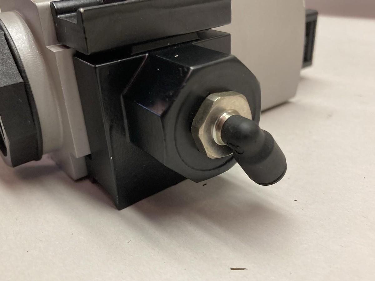Used Festo,HEM-M2-G1/4-10024,Solenoid Valve Max 10 bar 145PSI