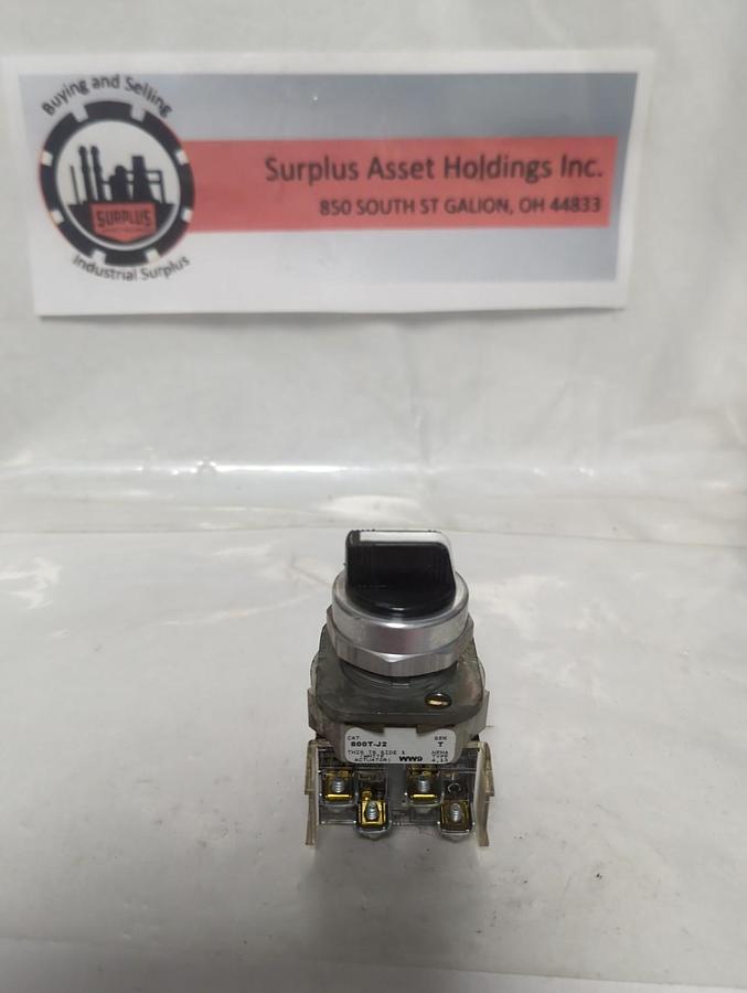 Used ALLEN BRADLEY,800T-J2,SERIES T SELECTOR SWITCH PRE-OWNED