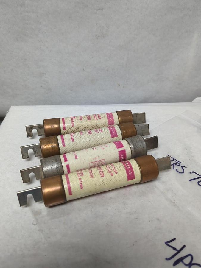 Used GOULD SHAWMUT,TRS70R,TRI-ONIC 70 AMP FUSE LOT OF 4 PRE-OWNED