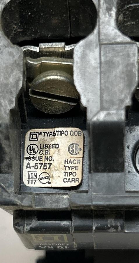 Used SQUARE D,QOB220,CIRCUIT BREAKER 20A 120/240V 2P LOT OF 5