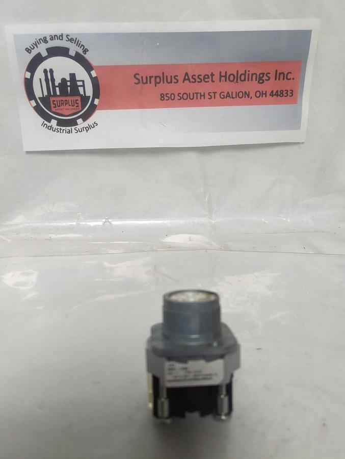 Used ALLEN BRADLEY,800T-J20A,SERIES T SELECTOR SWITCH BODY ONLY PRE-OWNED