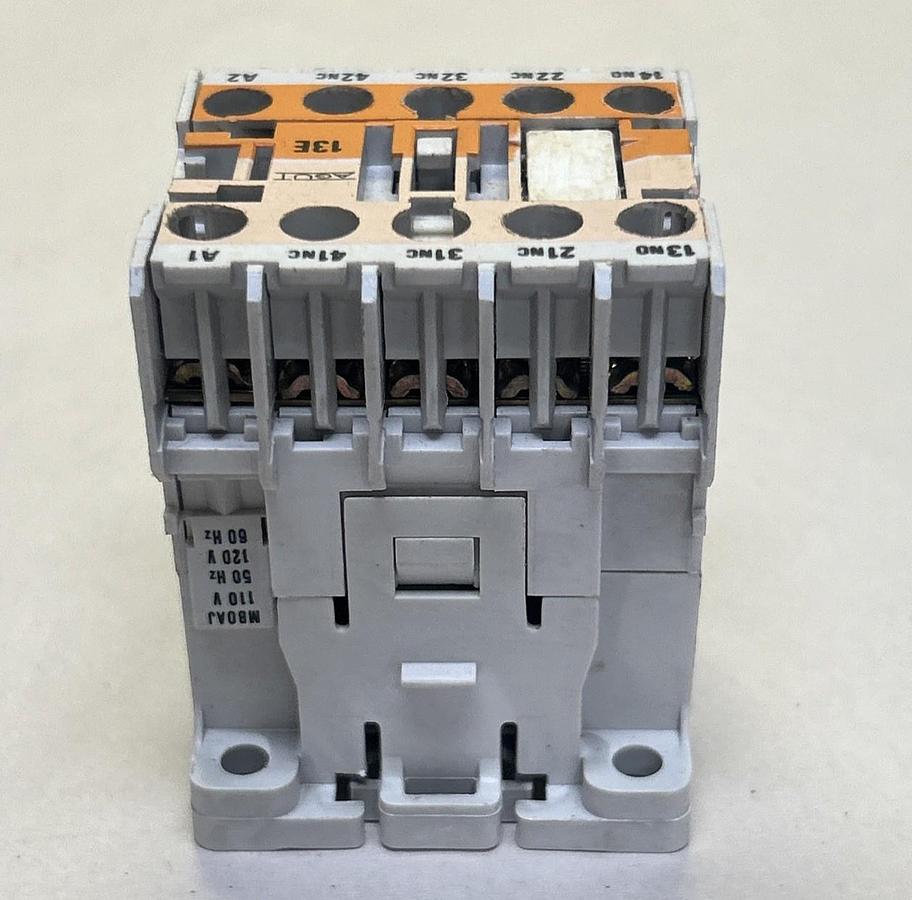 Used AGUT,MCRA013AT,CONTACTOR