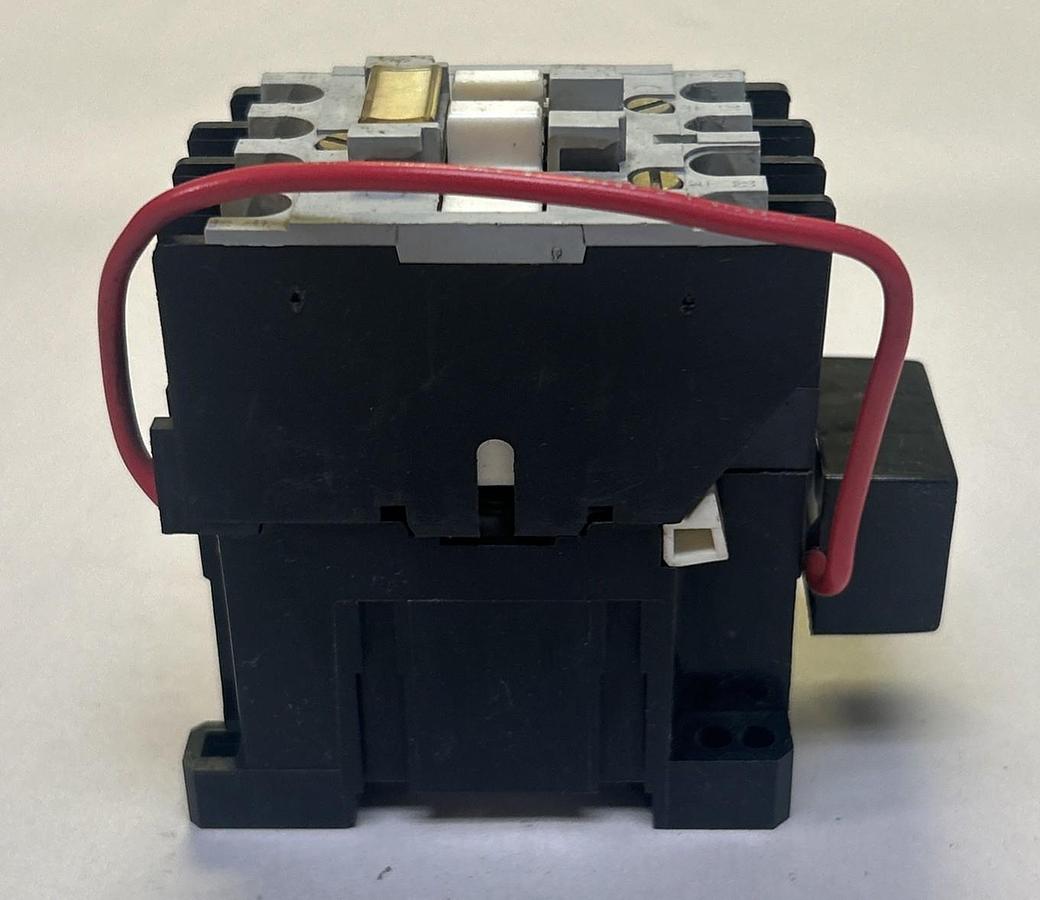 Used ALLEN BRADLEY,700-F310A1,CONTROL RELAY