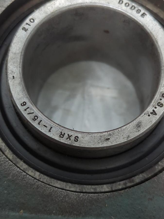 Used DODGE,131310,SXR-1-15/16 INCH BORE FLANGE MOUNT BEARING 4-BOLT BASE USED