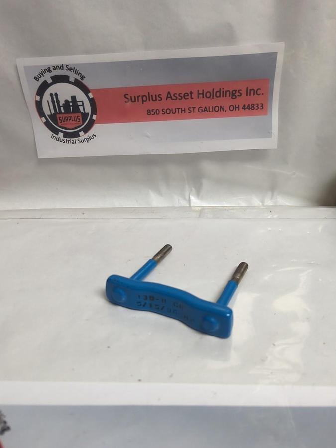 Used COMPRESSION MOUNTING CLAMP,130-B CH,BLUE MOUNTING CLAMP 5/15/96 HP PRE-OWNED