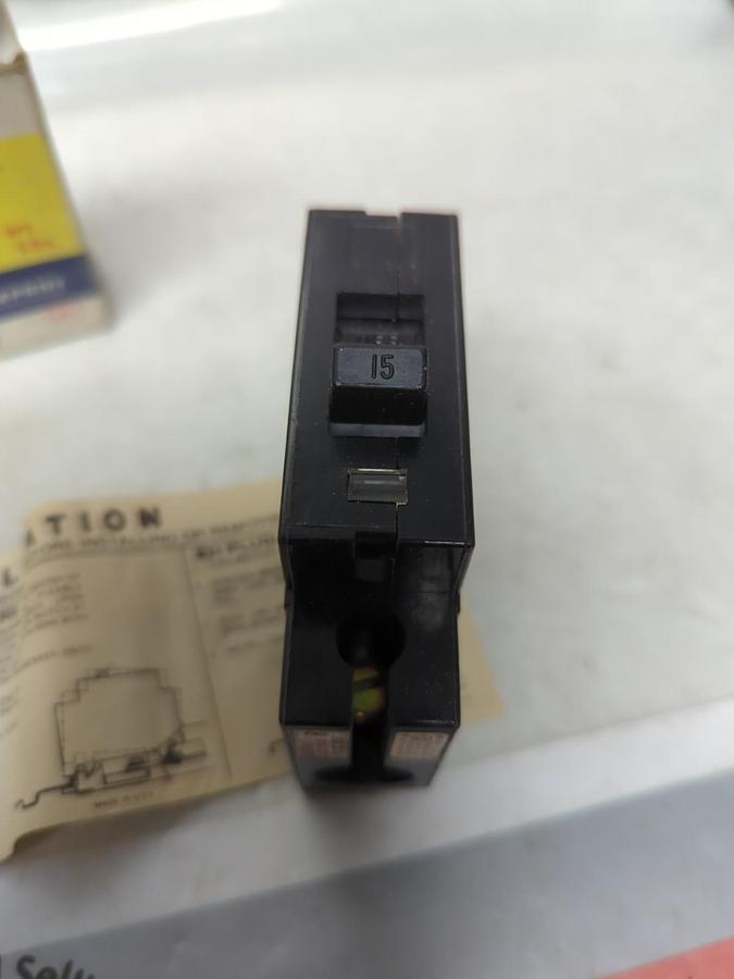 SQUARE D,EHB-14015,SWD RATED CIRCUIT BREAKER 1-POLE 15 AMP NOS