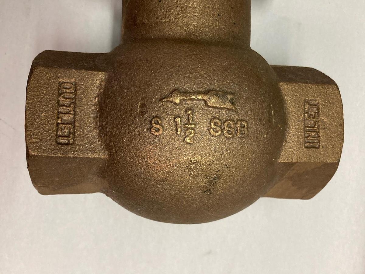Keckley,Size 1-1/2 INCH,Float Valve Type 7 Pattern Globe