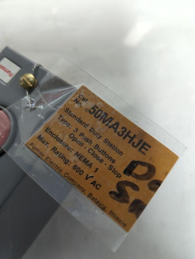 FURNAS,50MA3HJE,3-PUSH BUTTON COVER ONLY OPEN-CLOSE-STOP NOS