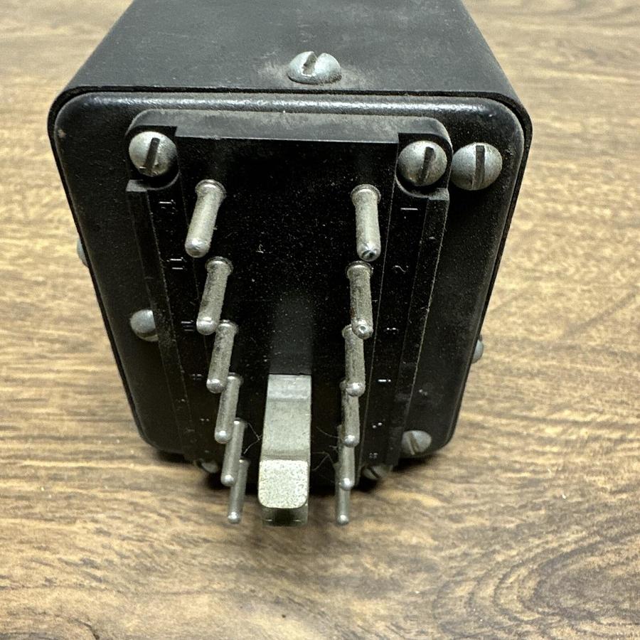 Used ISSC,1032-1-K-K-8-B,Solid State Timer