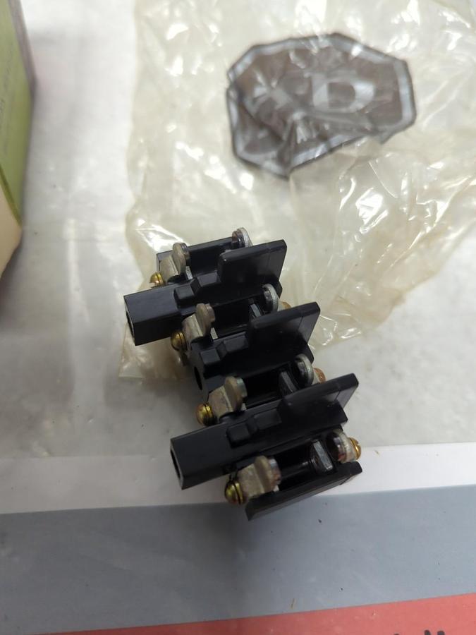 ALLEN BRADLEY,X-107420,L.H. CONTACT BLOCK ASSEMBLY 4-POLE NOS