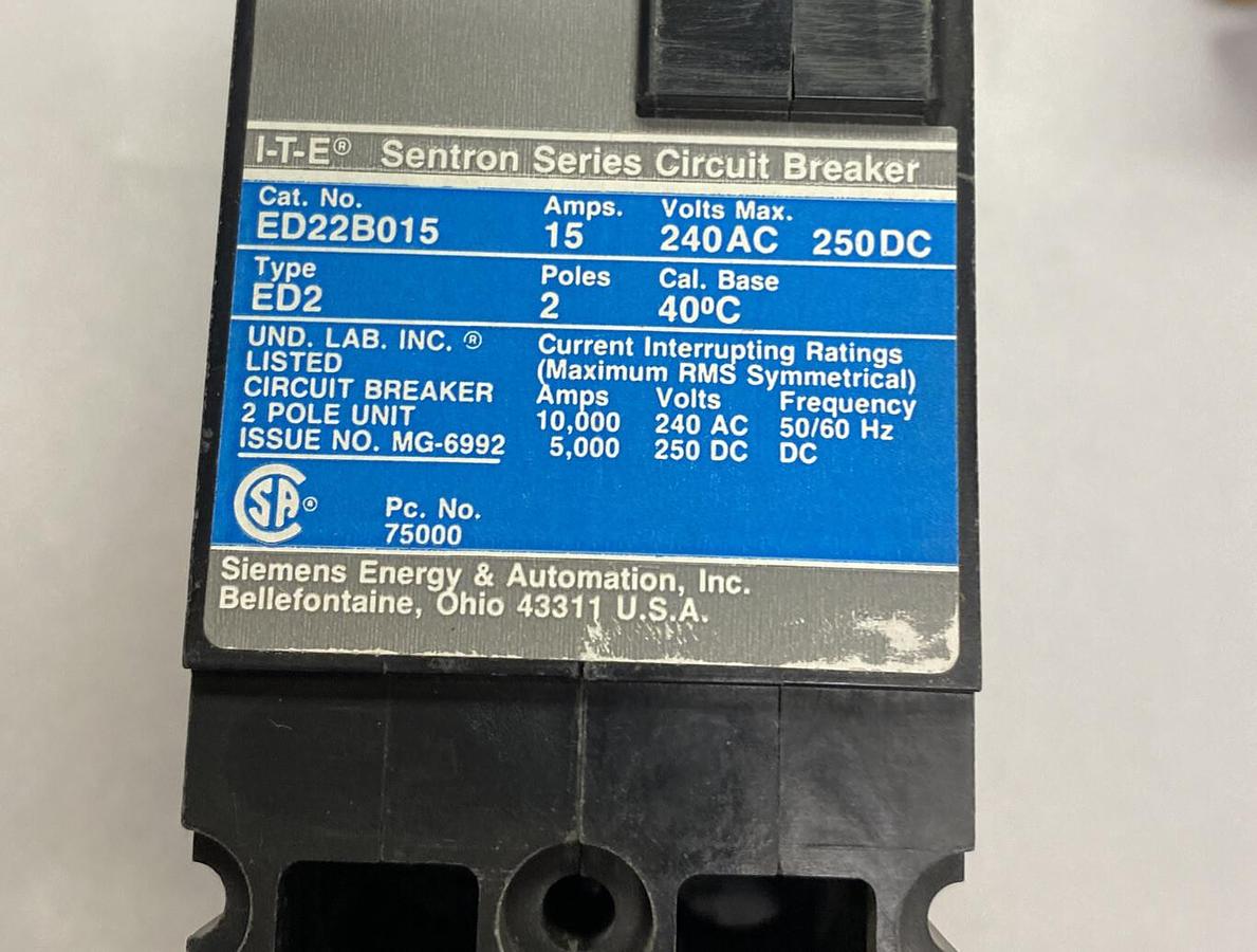 Used ITE SIEMENS,ED22B015,CIRCUIT BREAKER 15A 240V 2P NEW