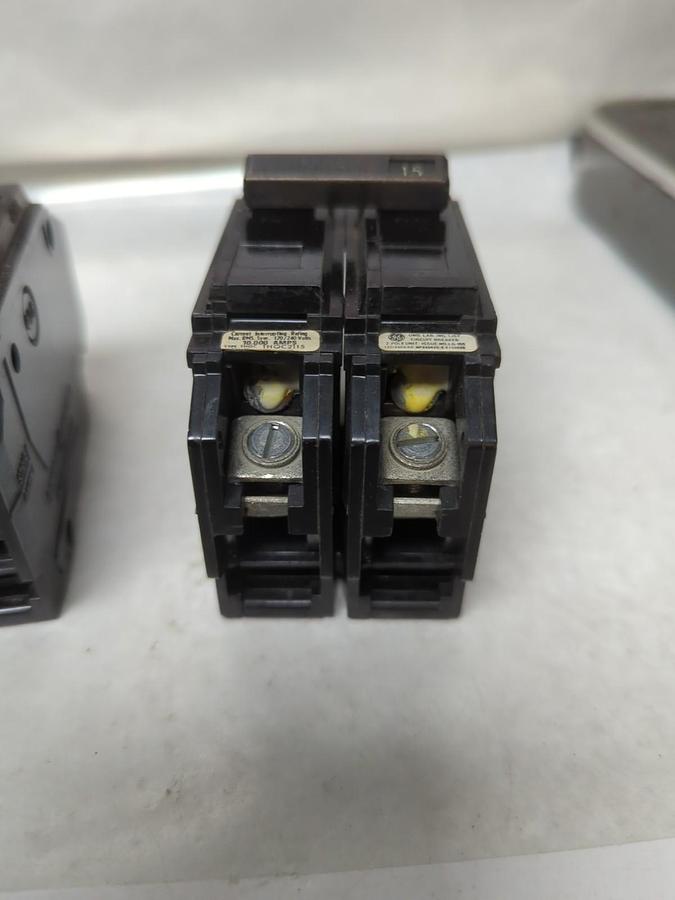 Used GENERAL ELECTRIC,THQC2115,CIRCUIT BREAKER 15 AMP 2-POLE LOT OF 2 PRE-OWNED