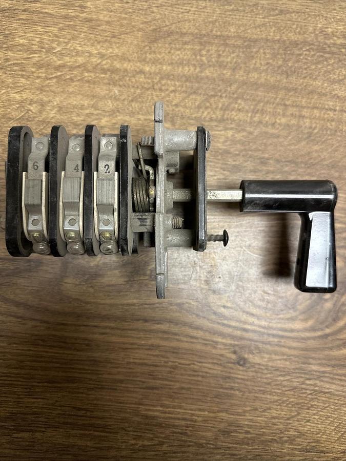 Used GE,16SB1B14X2,Type SB1 Rotary Switch