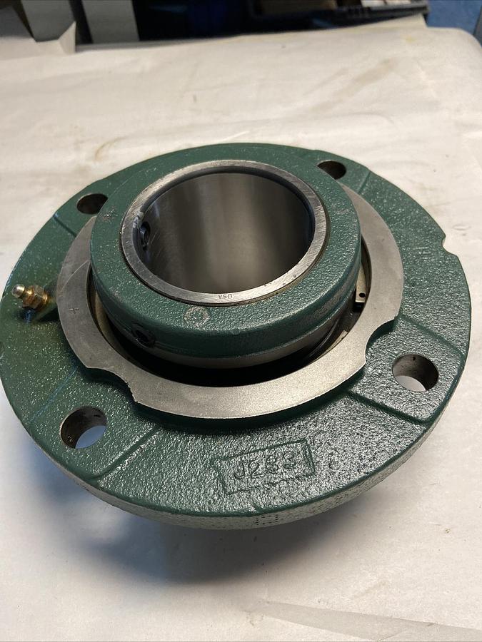 Dodge,FCS2215RE 44864,Flange Bearing 2-15/16 INCH