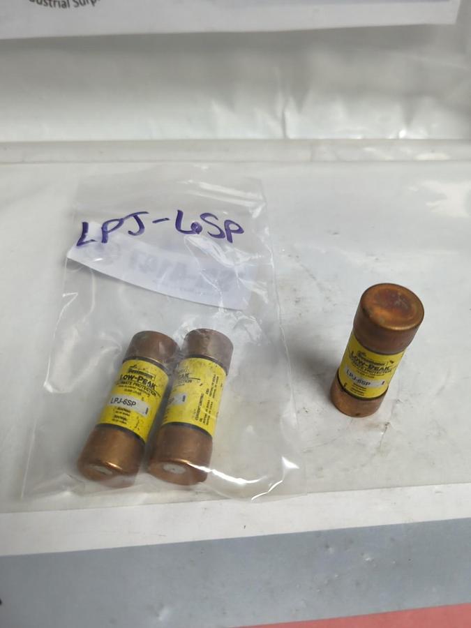 Used COOPER BUSSMANN,LPJ-6SP,LOW-PEAK 6 AMP FUSE LOT OF 3 PRE-OWNED