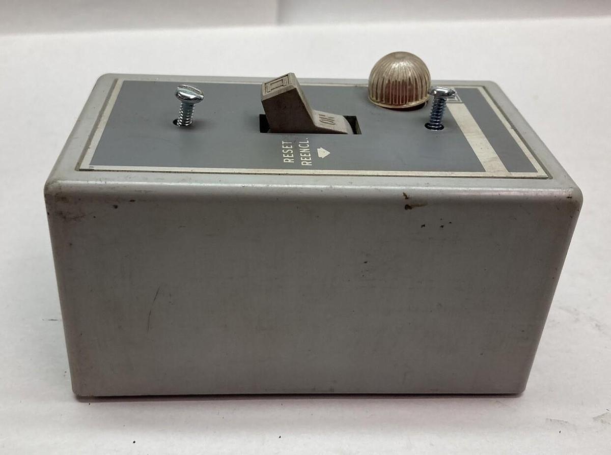 Used Square D,Class 2510 Type F,Overload Relay Switch