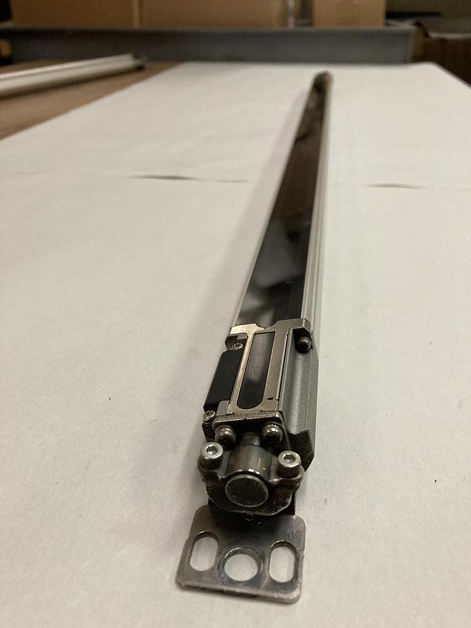 Used Keyence Sensor,SL-V40H-T,Light Curtain Transmitter 780MM 24V