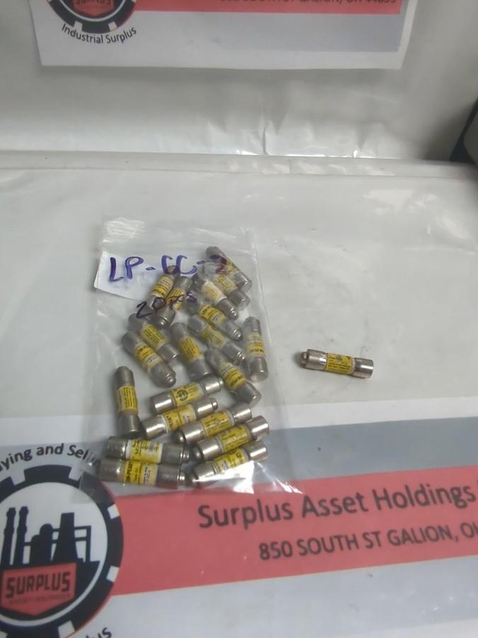 Used COOPER BUSSMANN,LP-CC-2,LOW-PEAK 2 AMP FUSE LOT OF 20 PRE-OWNED