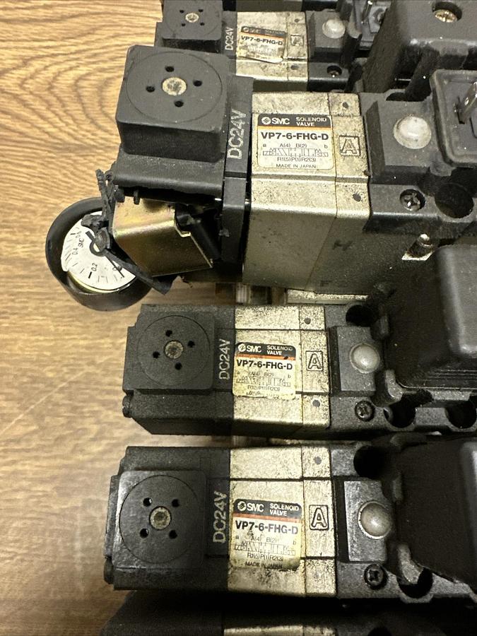 Used SMC,10 EA.VP7-6-FG-D,Solenoid Valves 1EA. ARB250-00 W/10 Valve Manifold