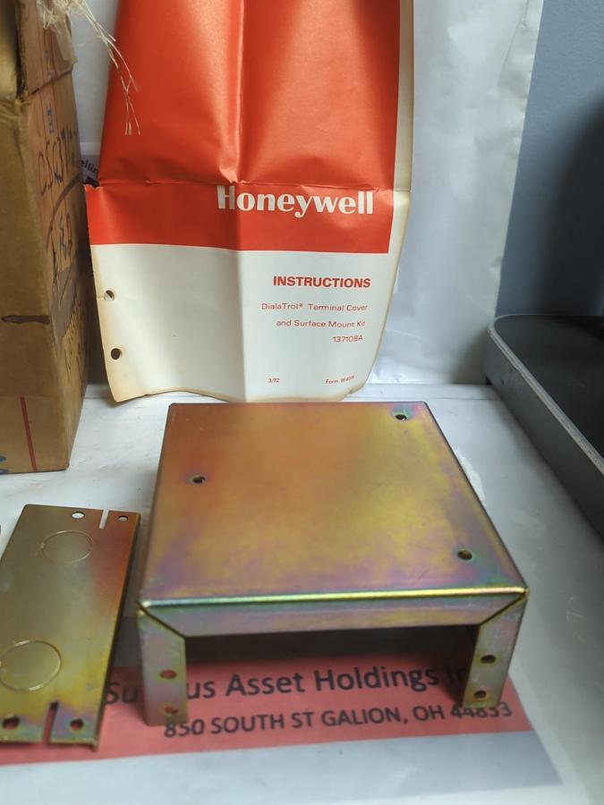 HONEYWELL,137108A,DIATROL TERMINAL COVER NOS