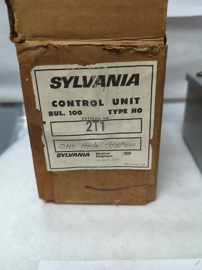 SYLVANIA,100-2T1,TYPE HO SINGLE BUTTON CONTROL STATION NOS