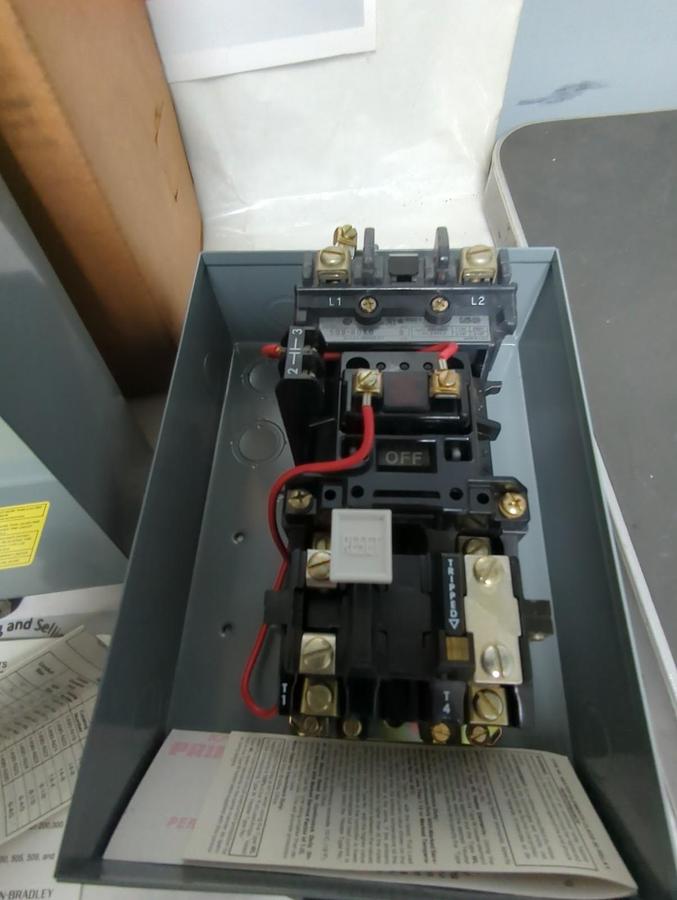 ALLEN BRADLEY,509-BAXD,FULL VOLTAGE STARTER NEMA 1 PH 1 SERIES B NOS