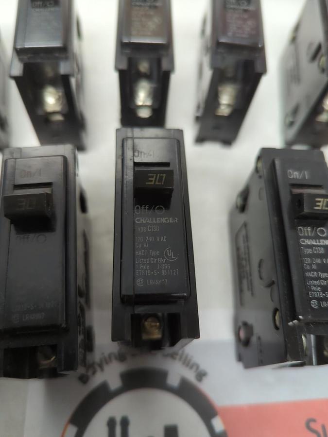 Used CHALLENGER,C130,CIRCUIT BREAKER 30 AMP 1-POLE LOT OF 10 PRE-OWNED