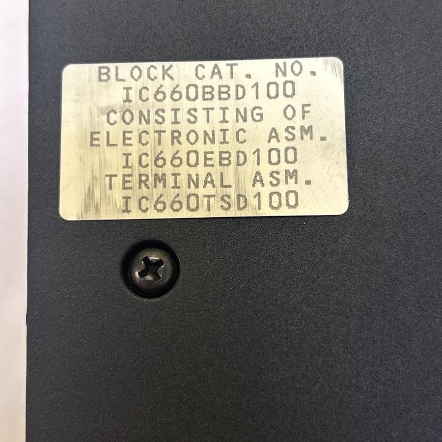Used GE FANUC,IC660BBD100,IN / OUT GENIUS BLOCK MODULE NO COVER