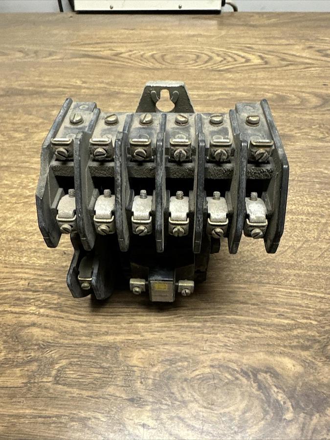 Used Square D,HO-80,6 Pole Contactor