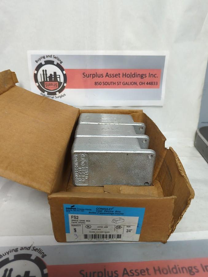COOPER CROUSE-HINDS,FS2,SINGLE GANG BOX CONDUIT OUTLET 3/4 INCH LOT OF 3 NOS