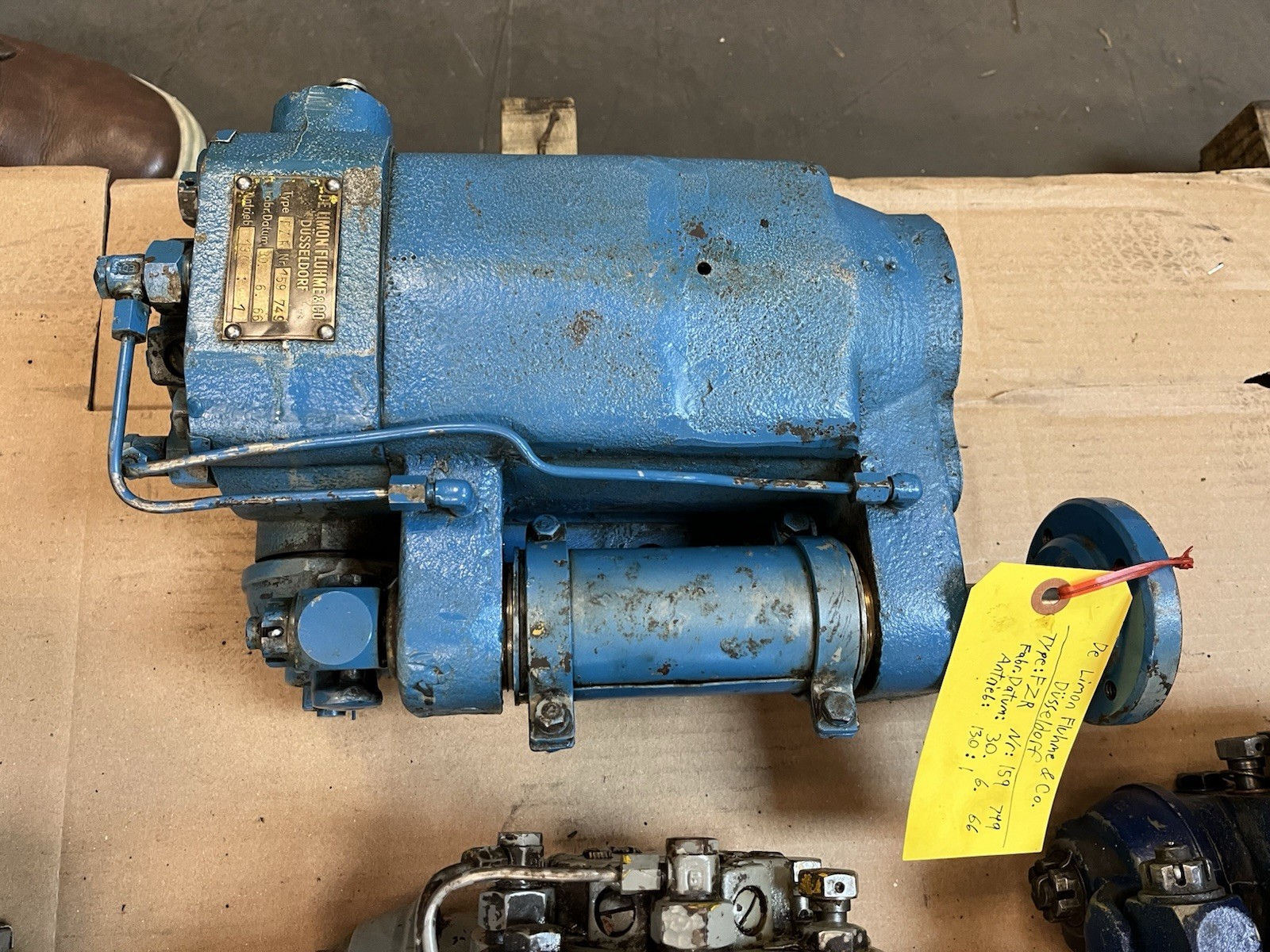 Used DE LIMON FLUHME,FZR 159-749,CENTRAL GREASE PLUNGER PUMP