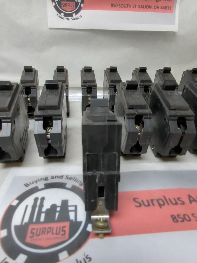 Used GENERAL ELECTRIC,THQL1120,CIRCUIT BREAKER 20 AMP 1-POLE LOT OF 14 PRE-OWNED