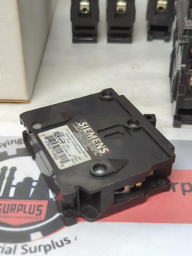 Used SIEMENS,Q130,CIRCUIT BREAKER 30 AMP 1-POLE LOT OF 9 PRE-OWNED