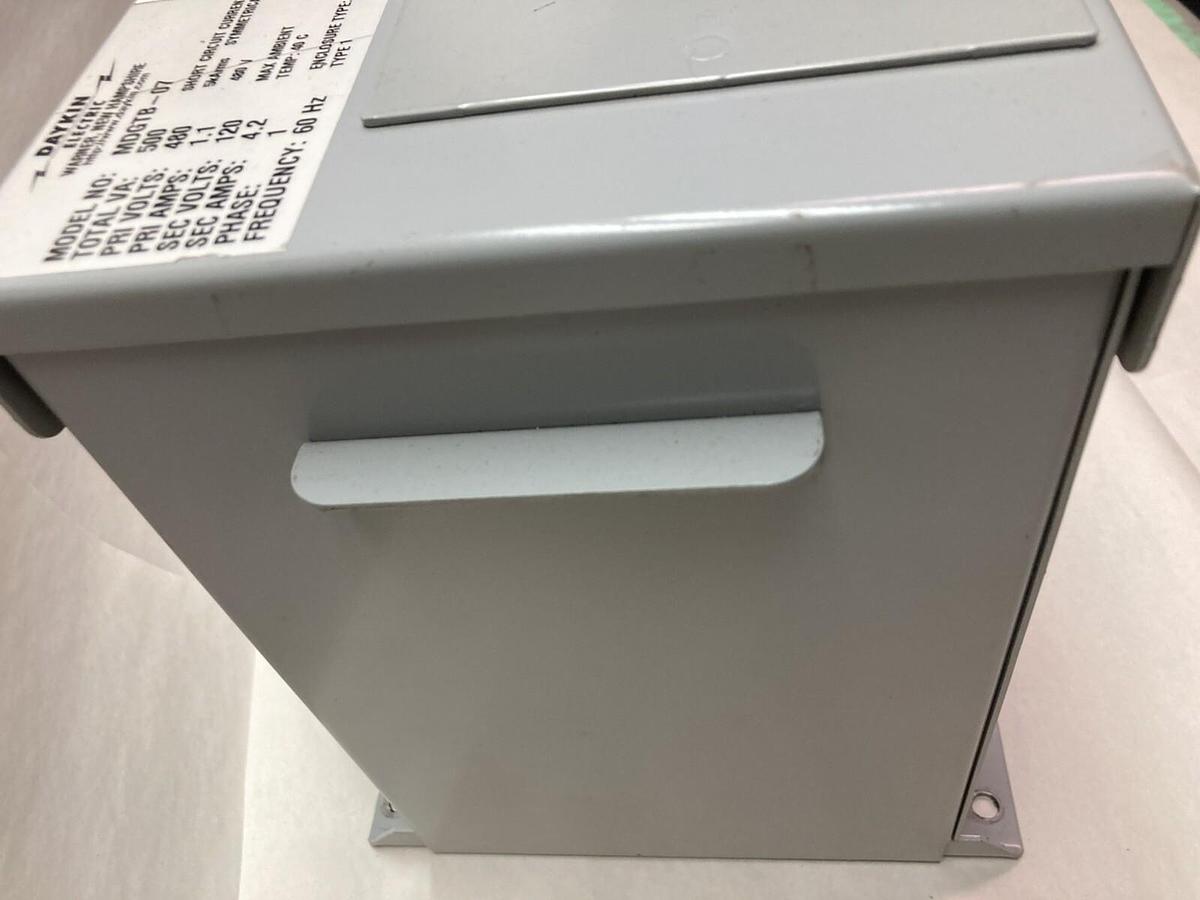 Used Daykin Electric,MDGTB-07,Midget Transformers Disconnect 480V 1.1A 60Hz