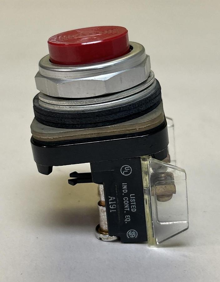 ALLEN BRADLEY,800T-B6D2,RED PUSH BUTTON