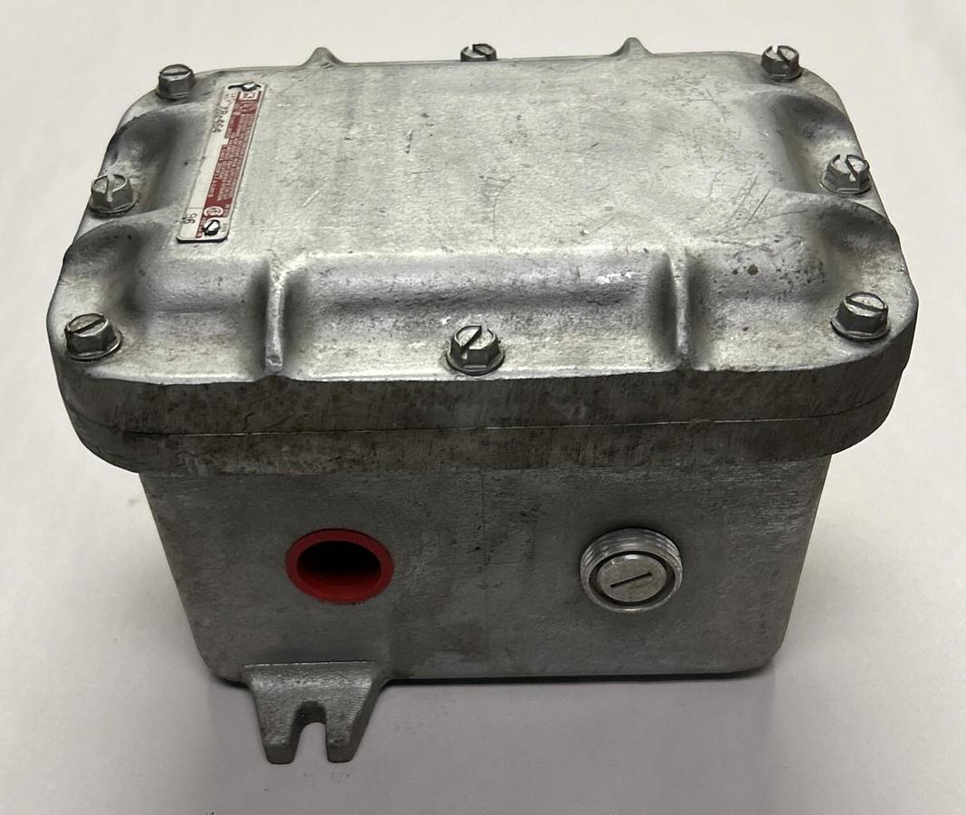 Used HUBBELL KILLARK,XB-464,ENCLOSURE JUNCTION BOX