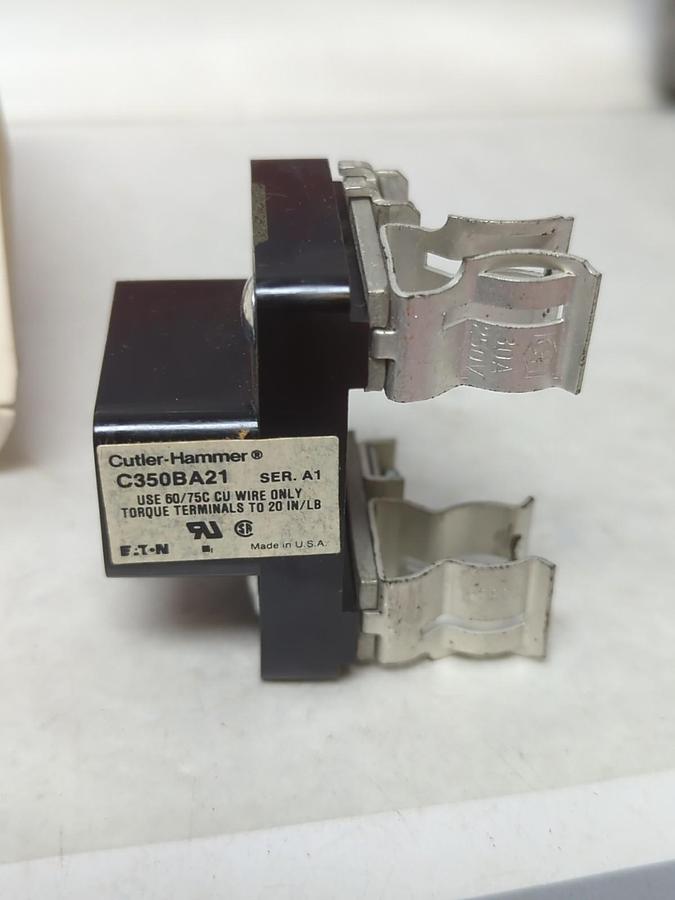 CUTLER-HAMMER,C350BA21,SERIES A1 FUSE BLOCK WITH FRN-R-1 FUSE NOS
