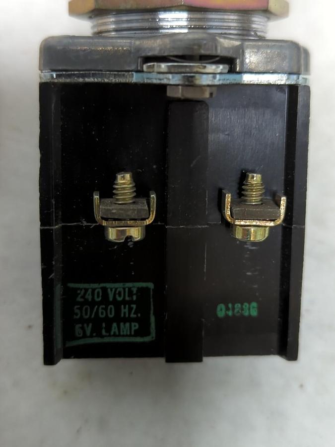 EATON CUTLER-HAMMER,E30DA,COMPACT PUSHBUTTON WITH INDICATOR LIGHT 120V 50/60HZ
