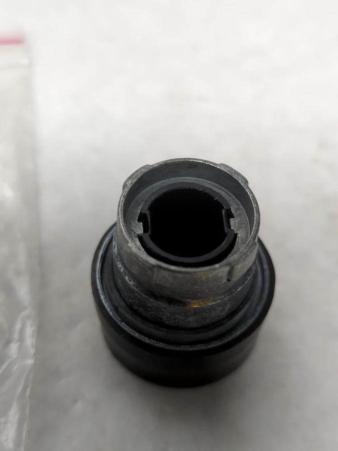 CERUS,CB2BP2,PUSHBUTTON BLACK NOS