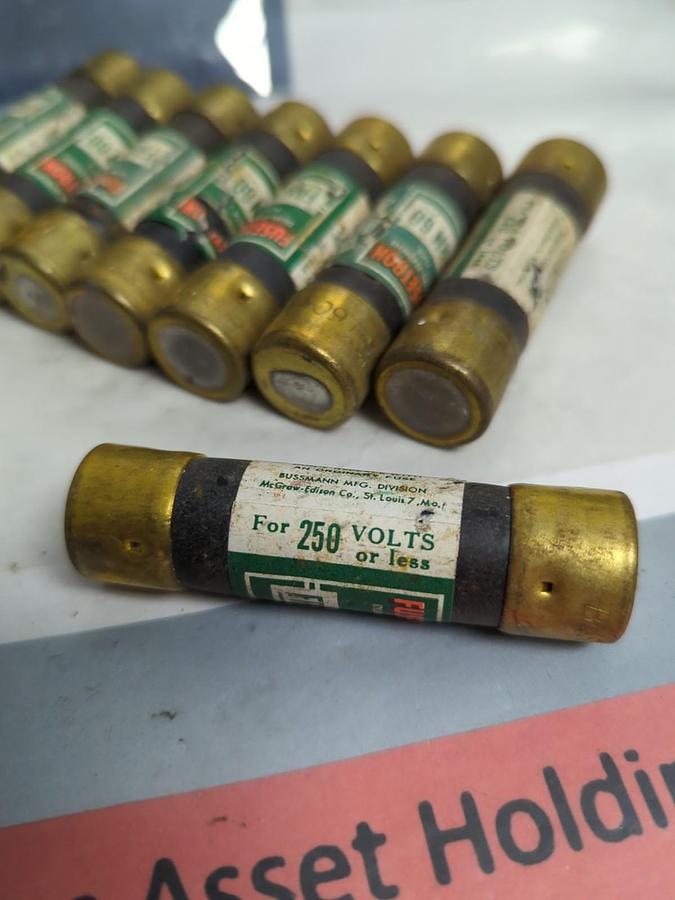Used COOPER BUSSMANN,FRN-60,FUSETON FUSE 60 AMP LOT OF 8 PRE-OWNED