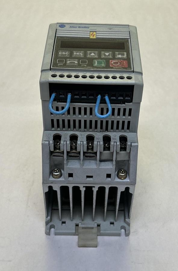 Used ALLEN BRADLEY,160-BA02NPS1,VARIABLE SPEED DRIVE