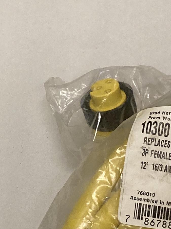 Used Brad Harrison,103001A01F120,Connectivity Cordset 3P Female 90 Degree