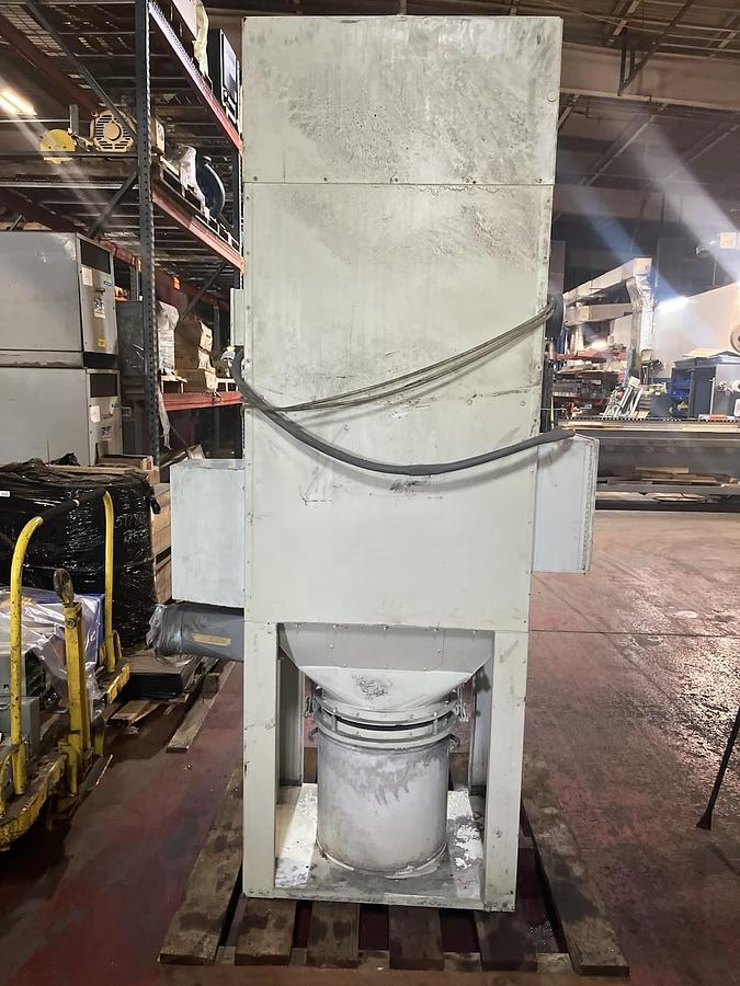 Used DCE,UMA102K3SF,UNIMASTER DUST COLLECTOR 2HP 220V 3PH